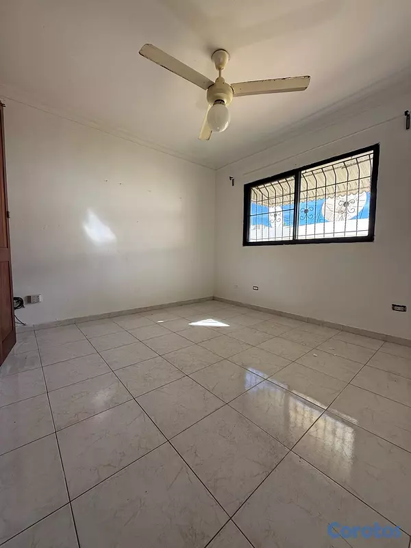 apartamentos - venta Apto  de independencia / segundo piso con balcón RD 9,700,000 6