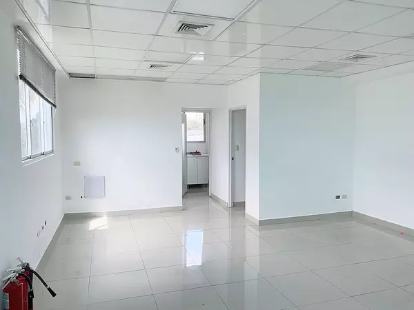 oficinas y locales comerciales - Local corporativo prados  7