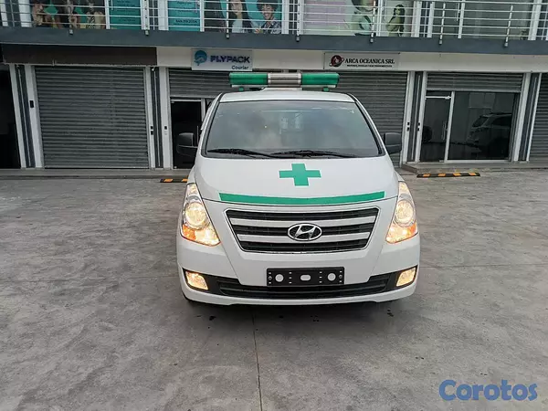 jeepetas y camionetas - HYUNDAI GRAND STAREX AMBULANCIA 2017 3