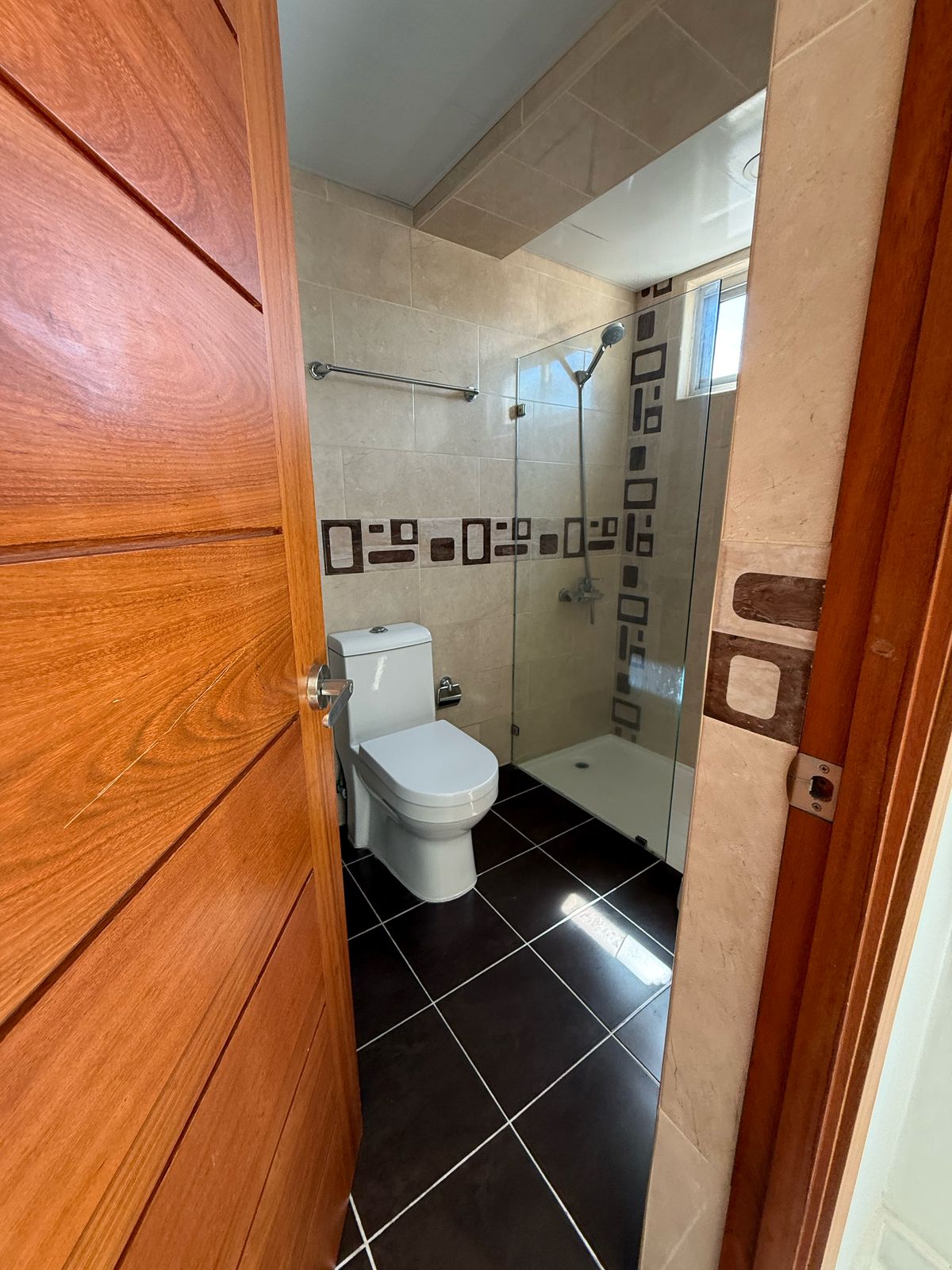 apartamentos - Alquiló los cacicazgos piso 4 , dos habitaciones c 9