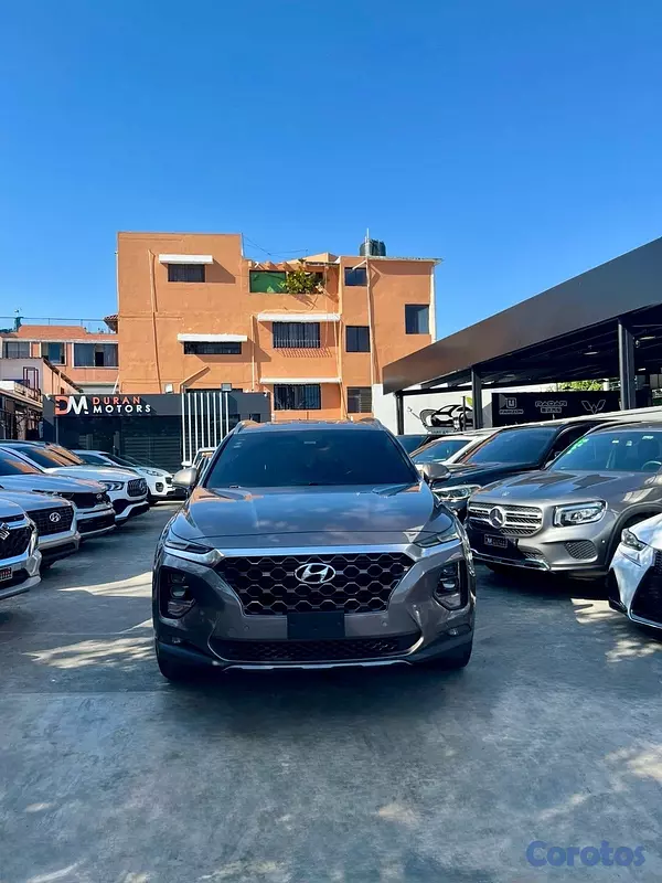 jeepetas y camionetas - Hyundai Santa Fe 2020 3