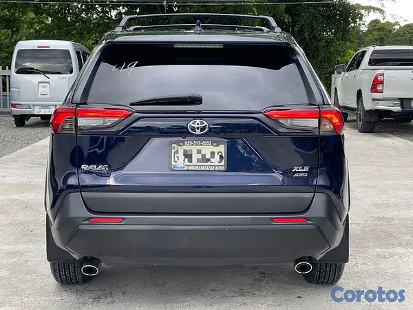 jeepetas y camionetas - TOYOTA RAV4 XLE 2021 3