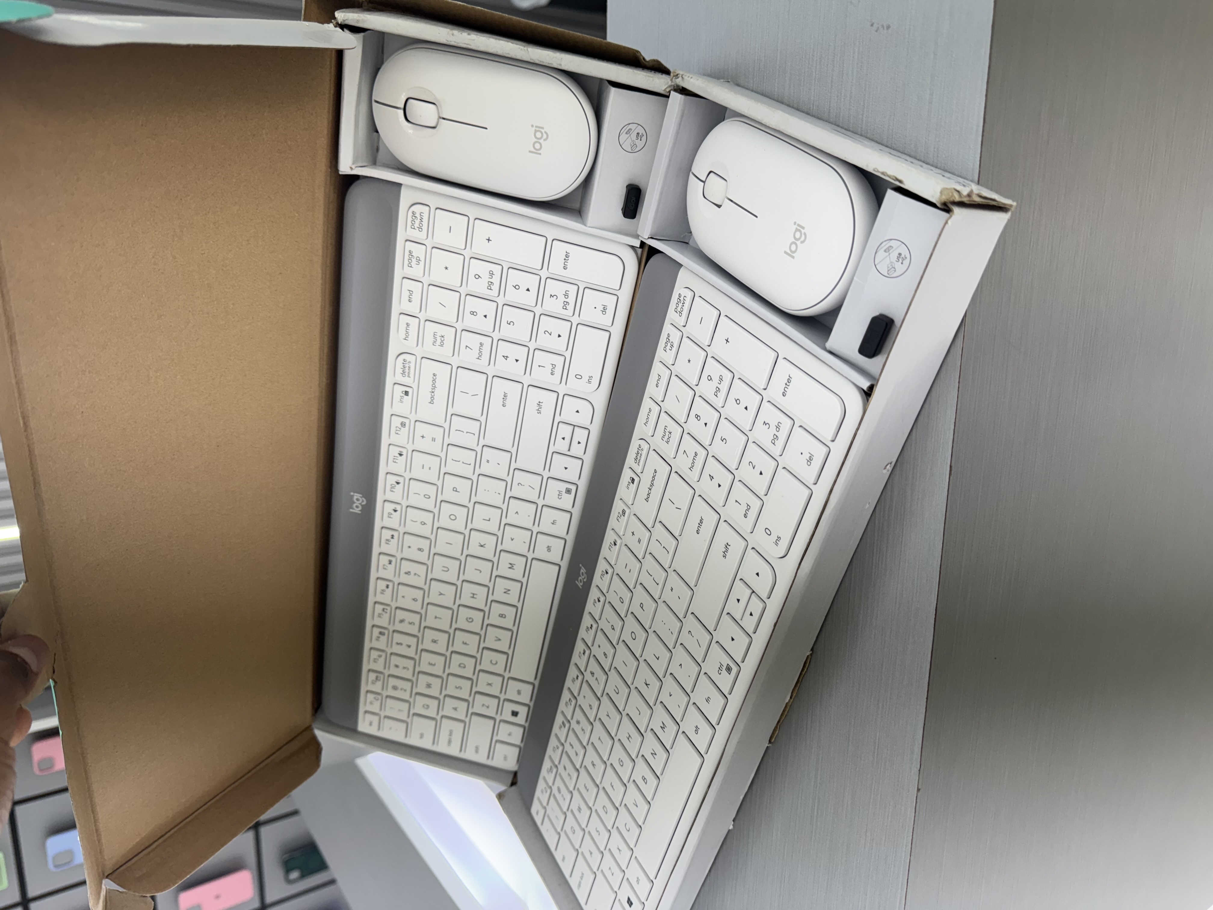 celulares y tabletas - Teclado y Mouse Logitech inalámbrico Original Off white 1