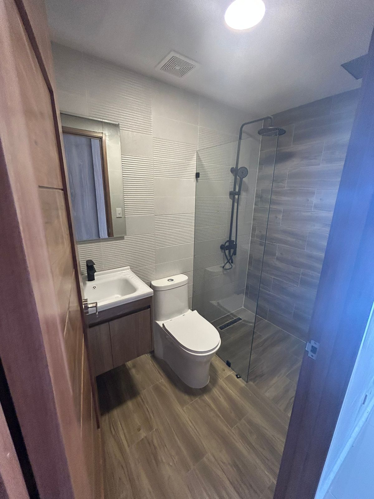 apartamentos - ALQUILO APART. A ESTRENAR EN ARROYO HONDO  3
