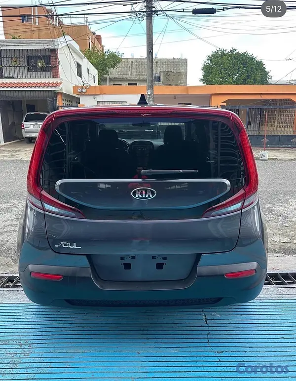 jeepetas y camionetas - Kia Soul LX 2021 5