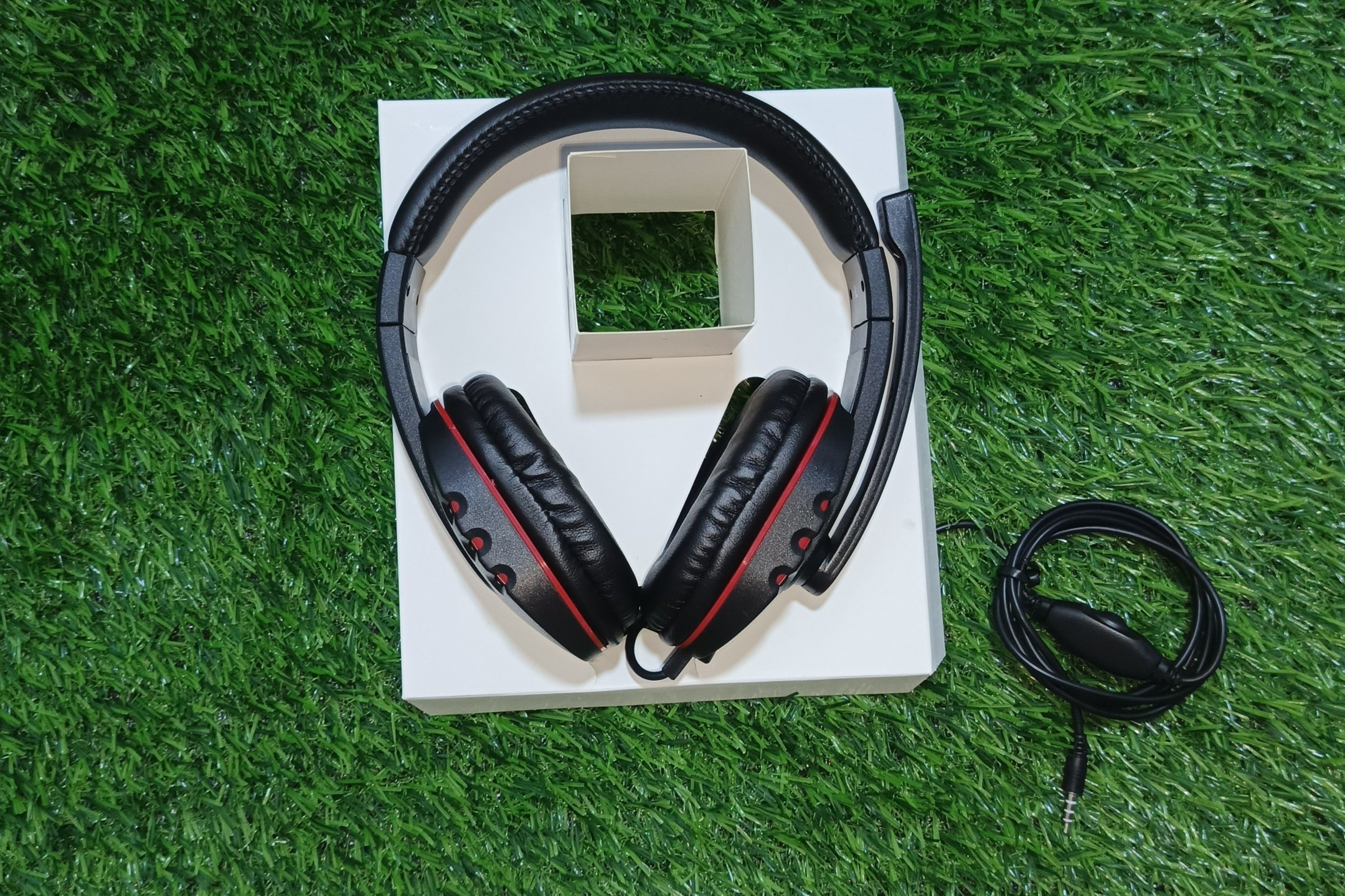 camaras y audio - Audífonos gamer con sonido envolvente y micrófono. 2