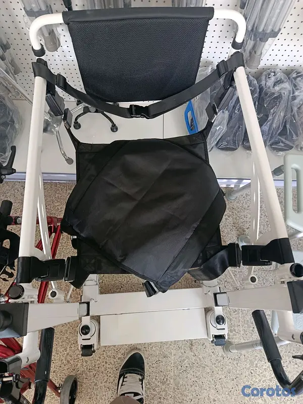 Salud y Equipamiento Médico - Silla de Transferencia Hidráulica  3