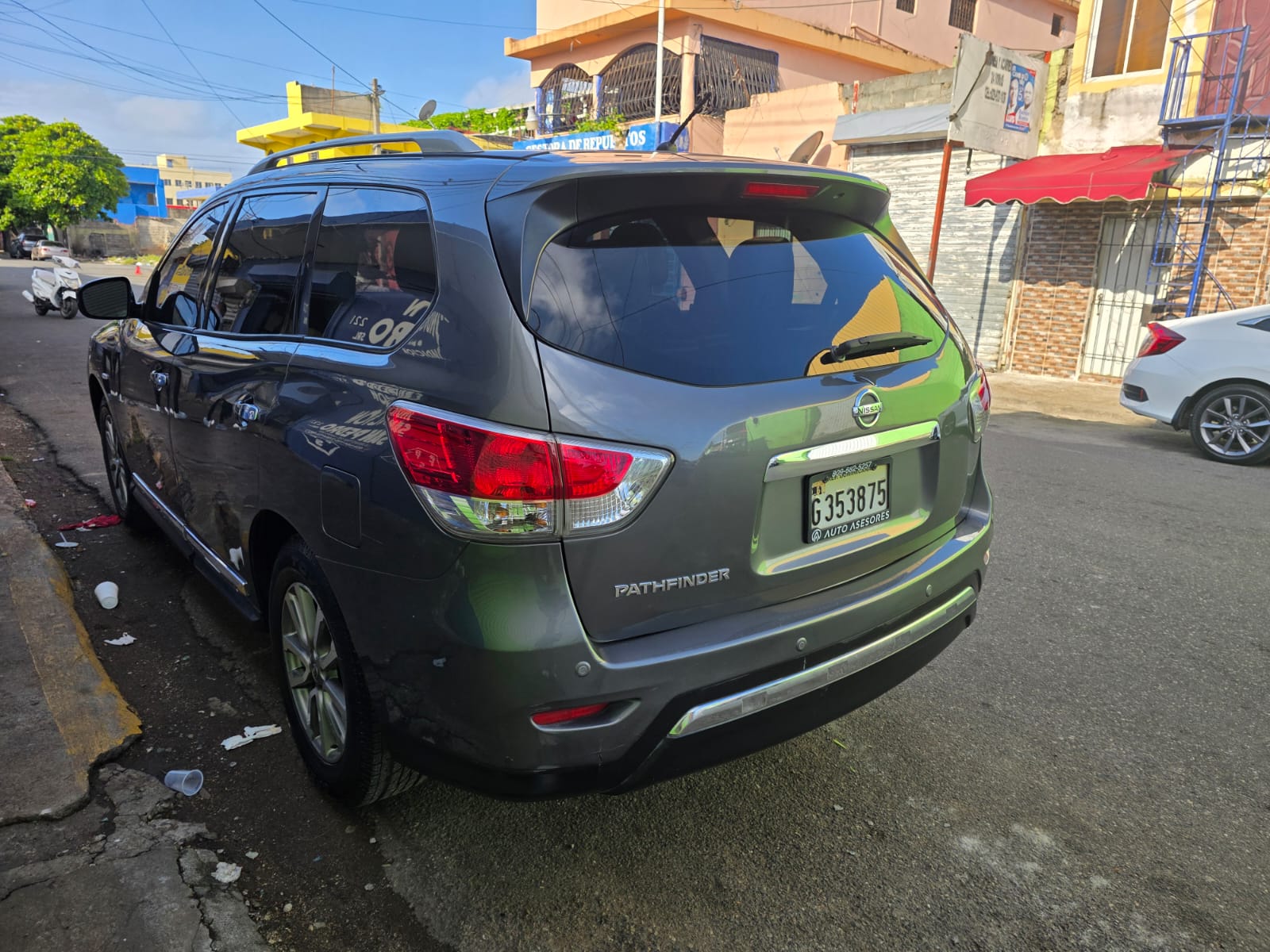 jeepetas y camionetas - Nissan patfinder 2015 3