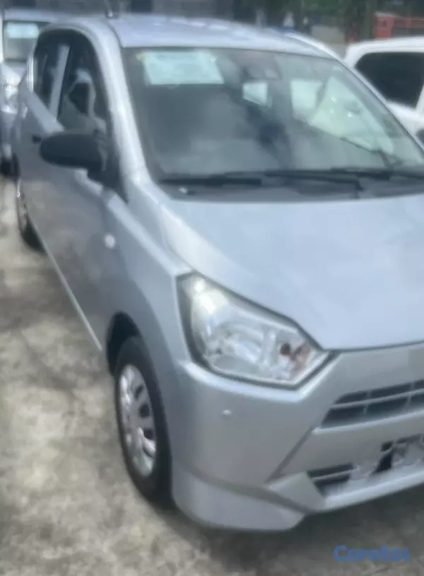 carros - VENDO TOYOTA PIXIS 5