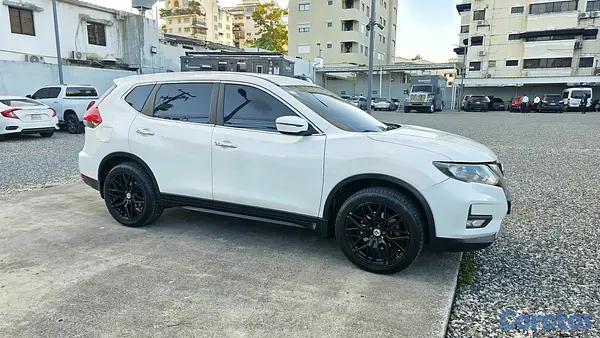 jeepetas y camionetas - VENDO MI NISSAN XTRAIL 2018 EN ÓPTIMAS CONDICIONES  7