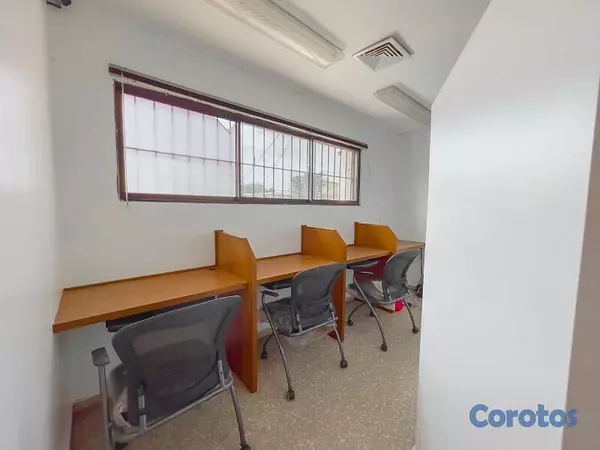 oficinas y locales comerciales - Se Alquila Oficina 5