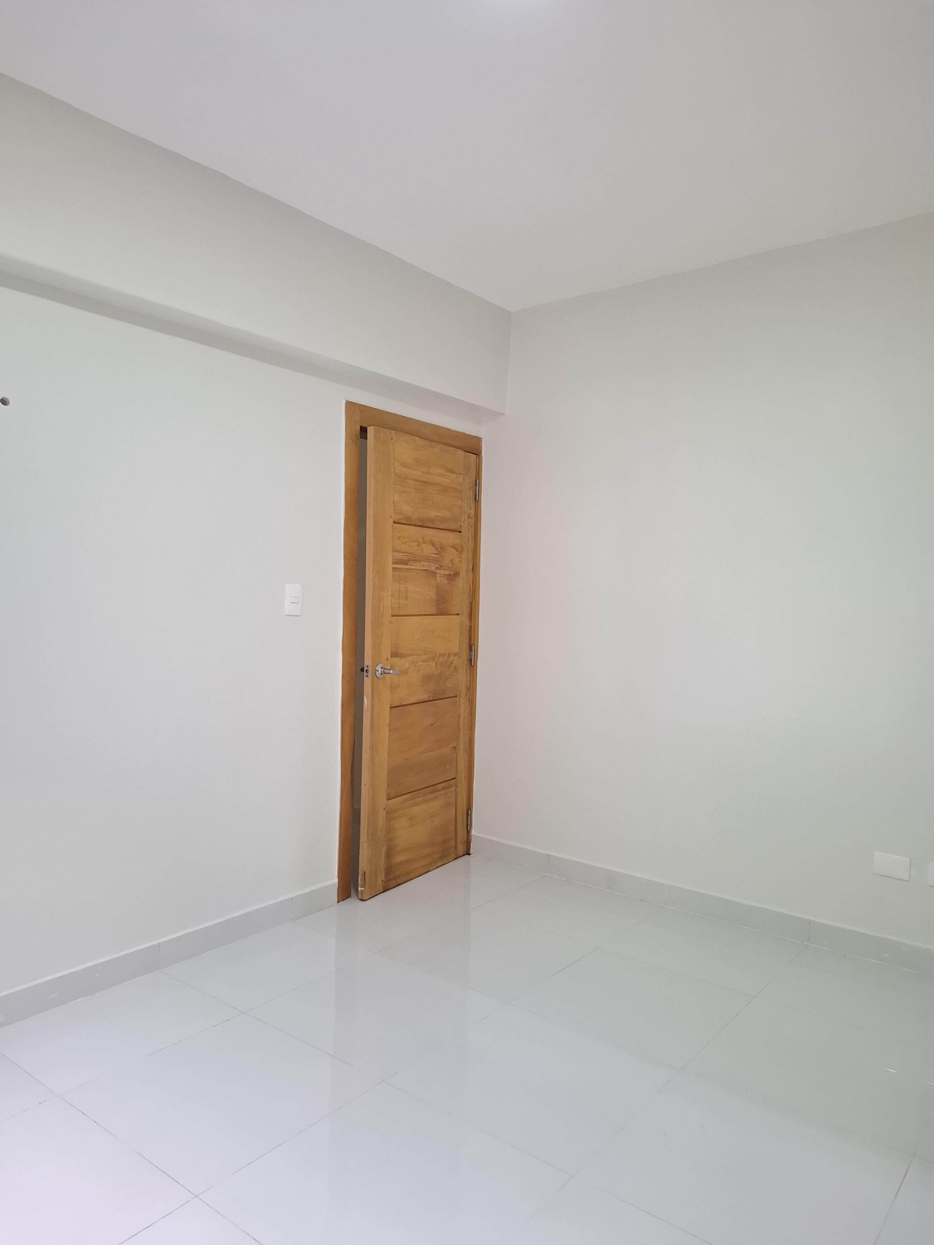 apartamentos - Alquilo apartamento nuevo en el vergel 4to Piso 8
