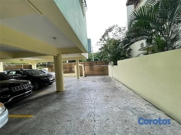 apartamentos - Venta de apartamento en alma rosa 1 con 2 parqueos y 132mts Santo Domingo  9