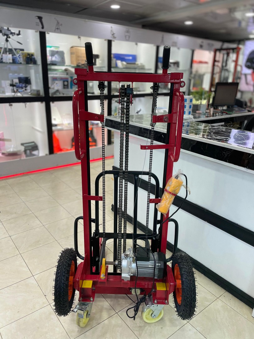equipos profesionales - Montacargas grua Carretilla de 2 metros de elevacion electrico de 200KG 6