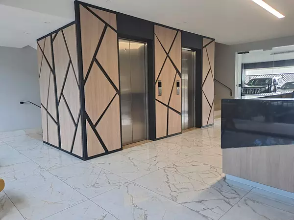 oficinas y locales comerciales - Alquilo Local  4to piso 116 mts en los prados  3
