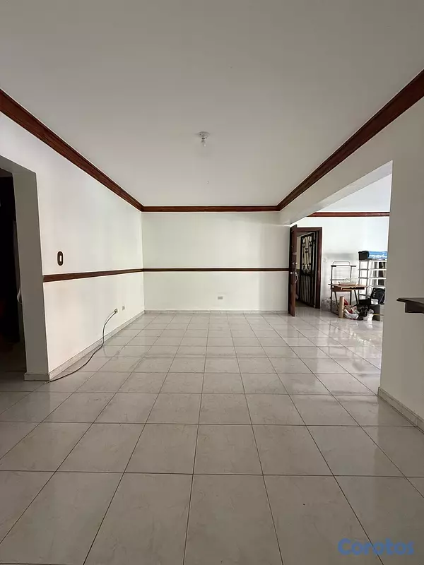 apartamentos - venta Apto  de independencia / segundo piso con balcón RD 9,700,000 7