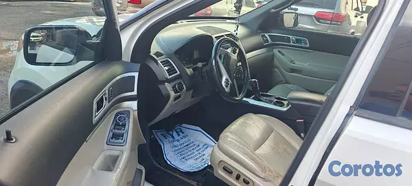 jeepetas y camionetas - Vendo Ford Explorer 2013 3