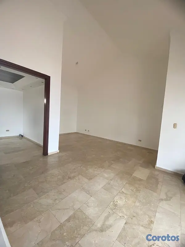 apartamentos - Venta de Espectacular penthouse de 378 m², de Dos Niveles – Bella Vista Sur 8