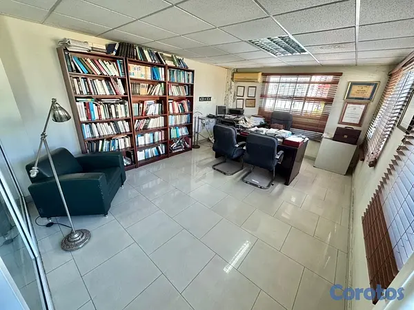 oficinas y locales comerciales - Local Comercial en Alquiler Renacimiento  2