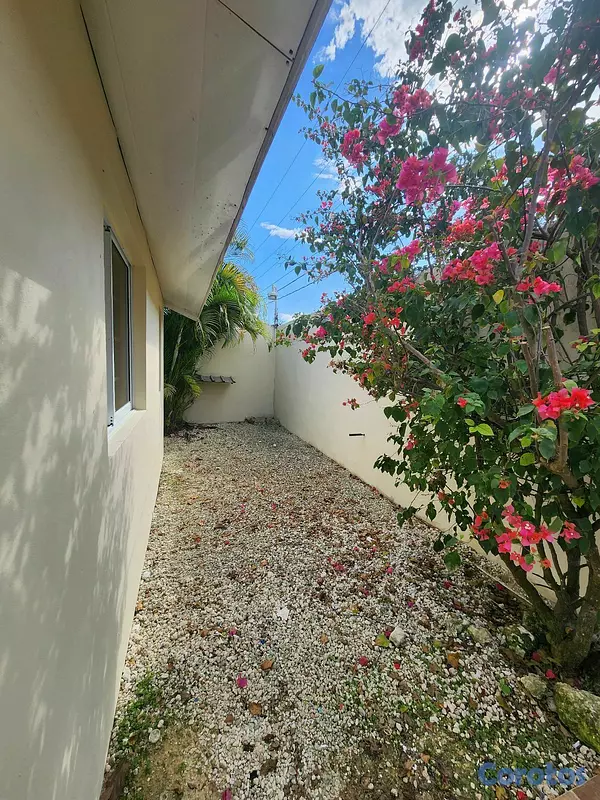 casas - Casa en Punta Cana dos dormitorios + 1 dormitorio  2