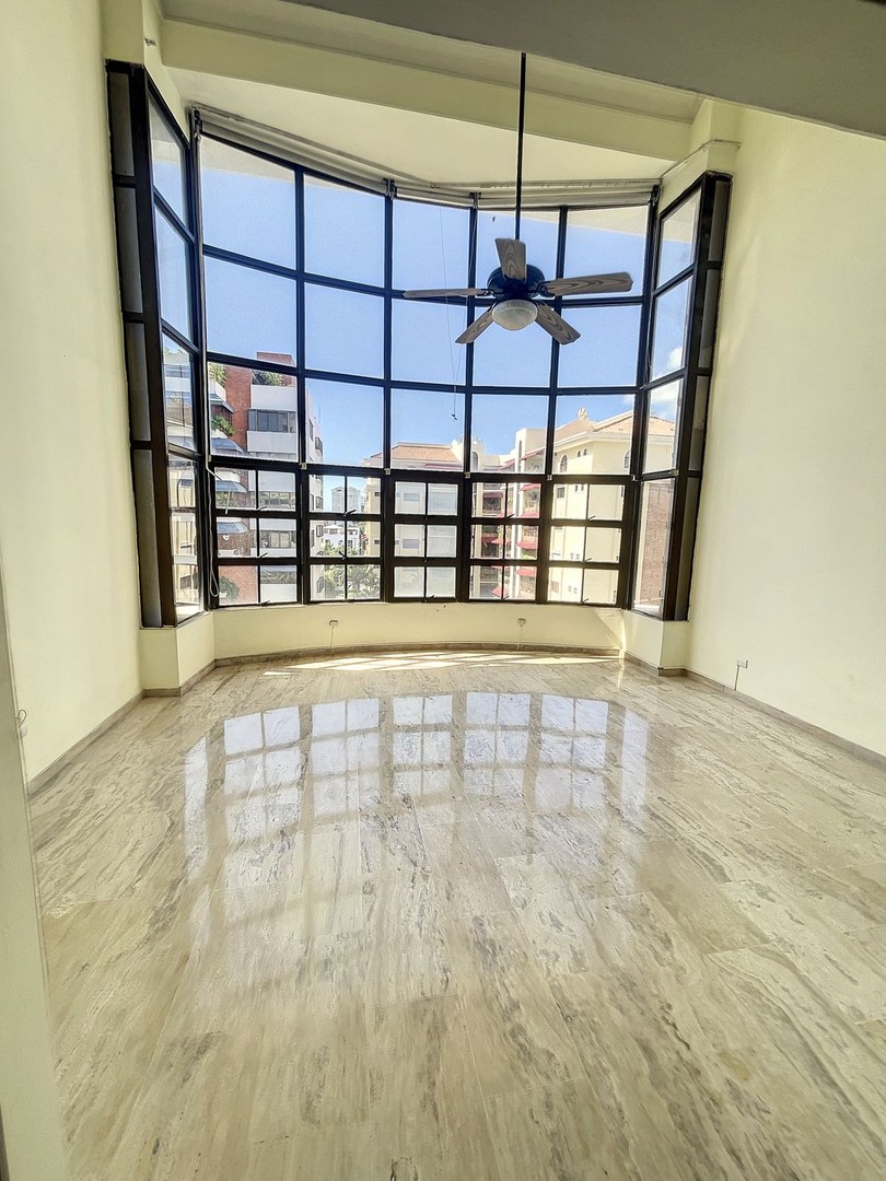 penthouses - Amplio Penthouse disopible en Naco 3