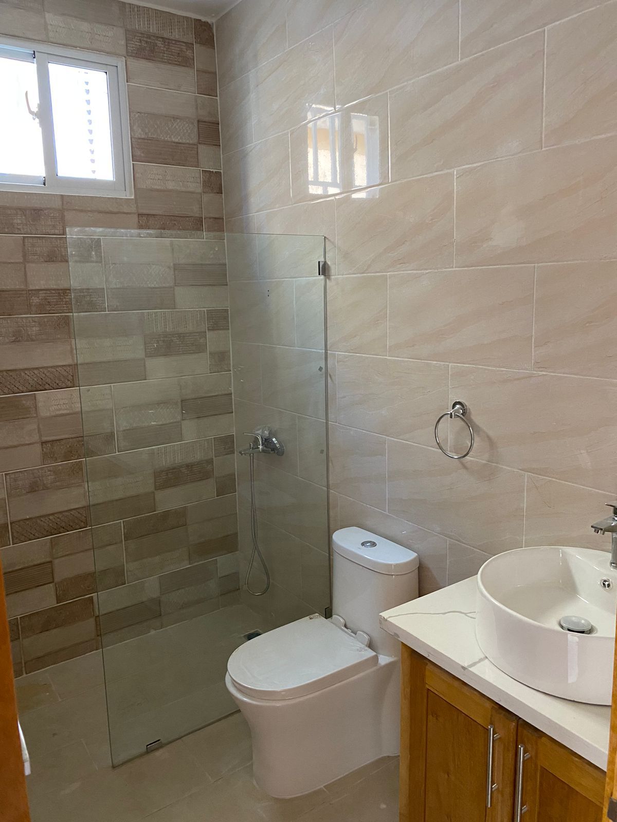 casas - casa de un nivel con piscina en lugar tranquilo  2