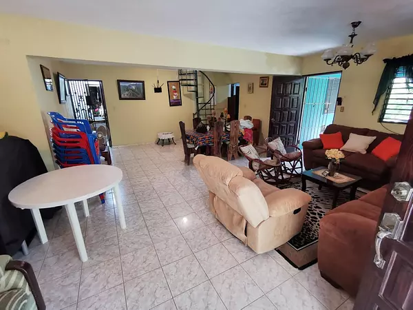 casas - Venta, Casa de 3 Habitaciones, San Cristóbal 5
