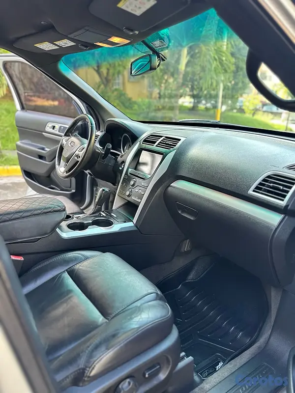 jeepetas y camionetas - FORD EXPLORER XLT 2015 11