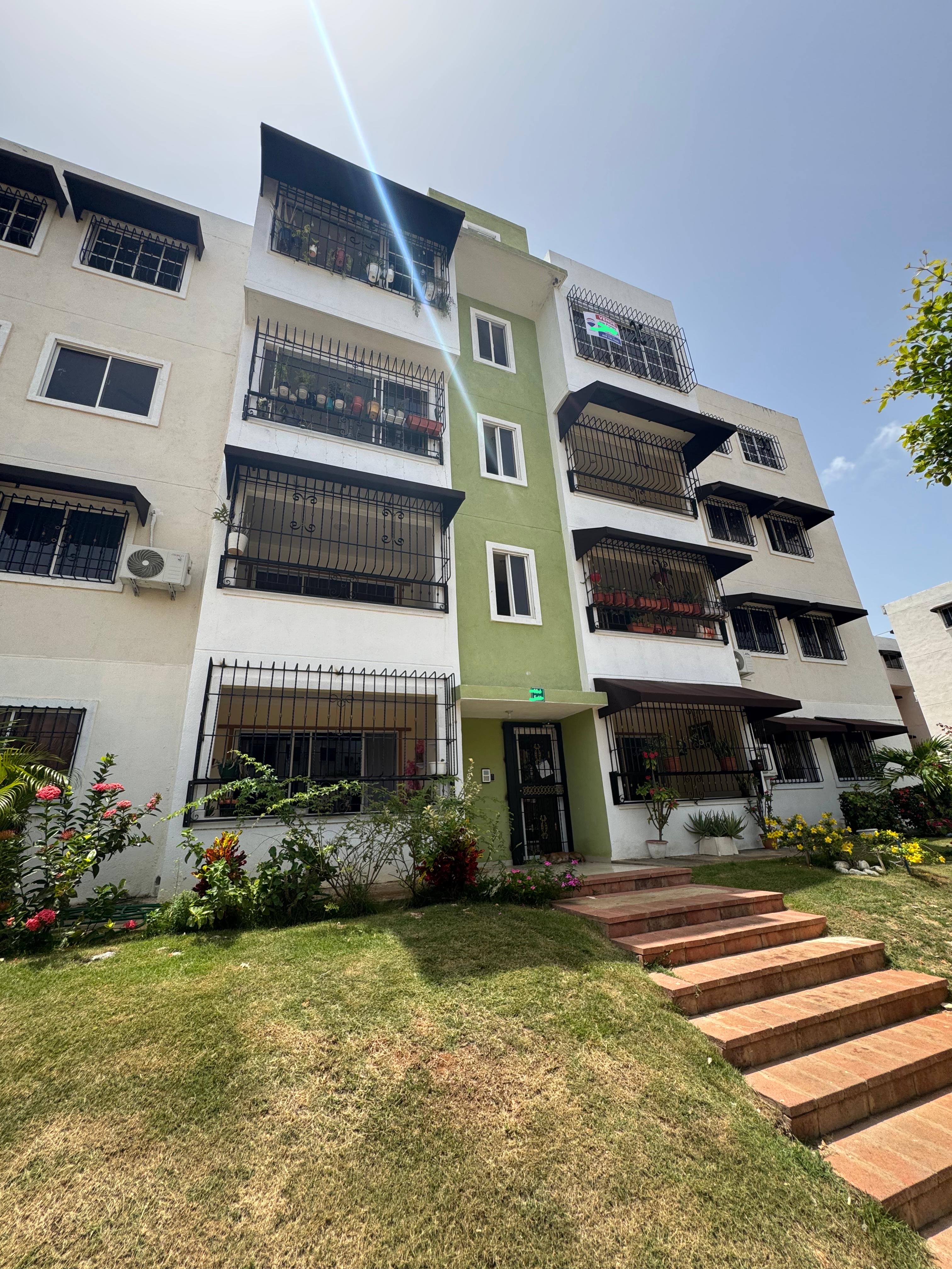 apartamentos - venta de apartamento 4to piso 90mts con 2 parqueos autopista de san isidro  0