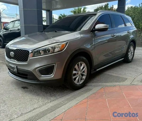 jeepetas y camionetas - 2016 Kia Sorento 3 Filas V4 6