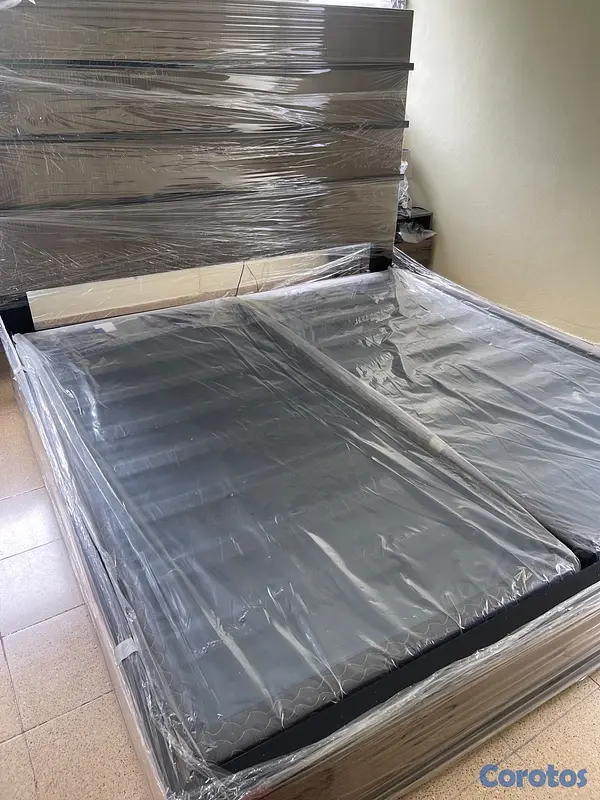 muebles y colchones - Vendo colchón de memory foam KING 12 pulgadas ( de 2