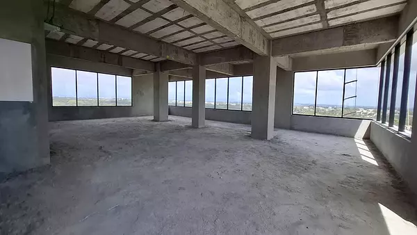 oficinas y locales comerciales - VENTA LOCAL COMERCIAL DE 486M2-ARROYO HONDO 2