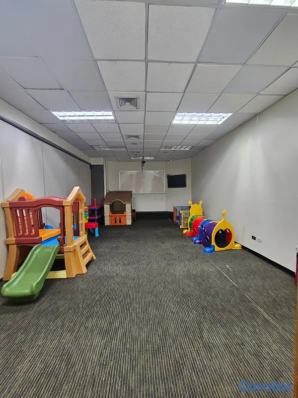 oficinas y locales comerciales - Local en Alquiler en Naco 13