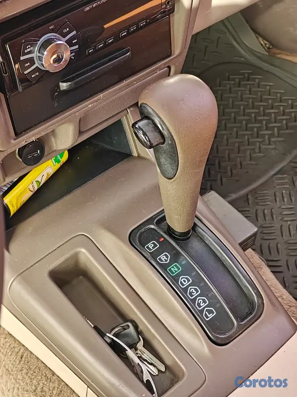 jeepetas y camionetas - MITSUBISHI MONTERO 2002 SUPER CLEAN  7
