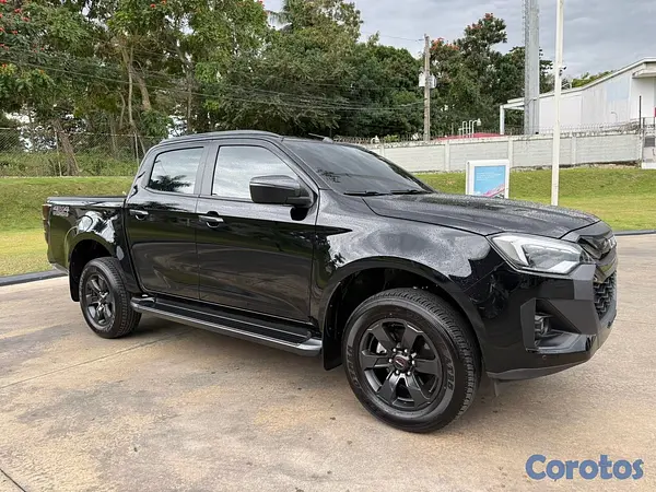 jeepetas y camionetas - 𝐈𝐒𝐔𝐙𝐔 𝐃-𝐌𝐀𝐗 𝟐𝟎𝟐𝟔 𝟒𝐗𝟒 𝐃𝐈𝐄𝐒𝐄𝐋 🐆 3