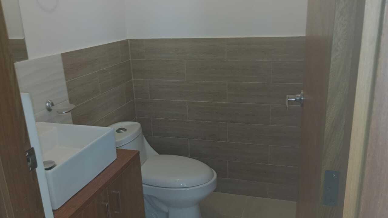 apartamentos - Hermoso e iluminado apartamento amueblado en el nivel 2 con terraza y balcón, 3  3