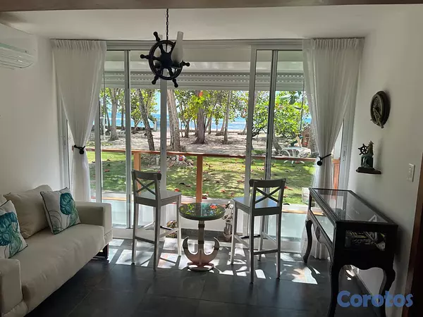 casas vacacionales y villas - Apartamento en venta en primera linea de playa  5