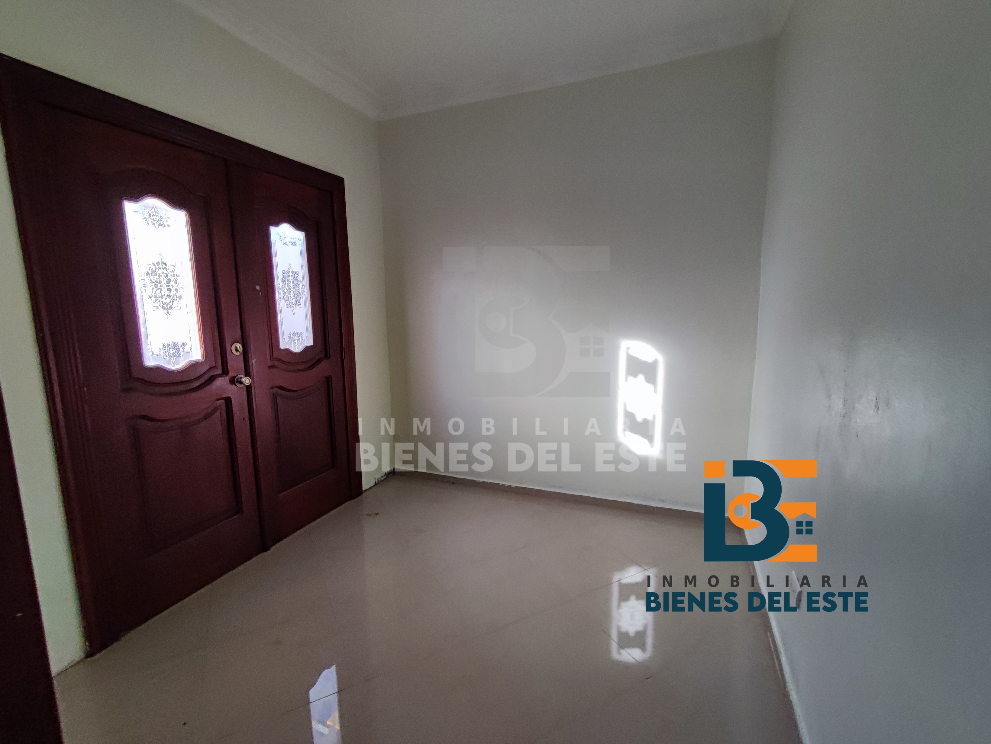 casas - 📍SE RENTA Amplia CASA Con CINCO Habitaciones. 5