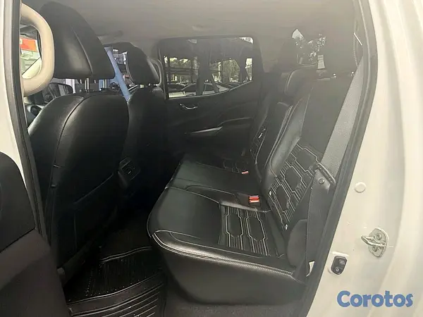 jeepetas y camionetas - Nissan frontier pro x 2024 10