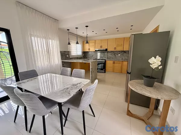 casas vacacionales y villas - Vendo Villa Nueva 6Hab Metro Country US$460k 2