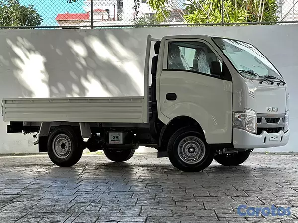 jeepetas y camionetas - Isuzu Traviz 2026 2