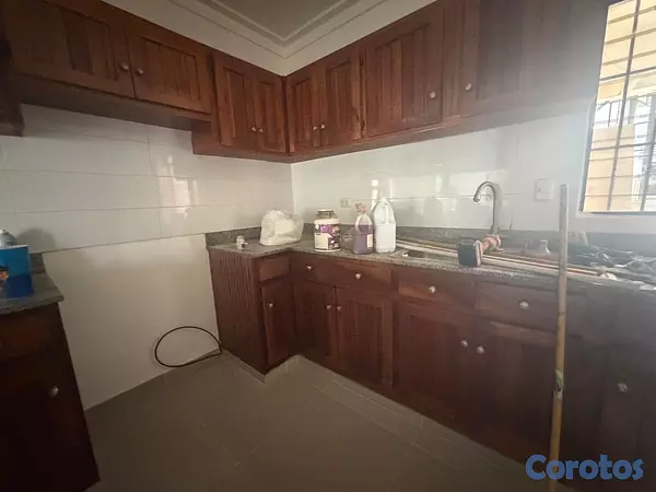 apartamentos - alquiló Evaristo Morales piso 4 dos habitaciones dos baños dos parqueos servicio 8