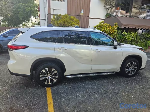jeepetas y camionetas - Toyota Highlander XLE 2020 7
