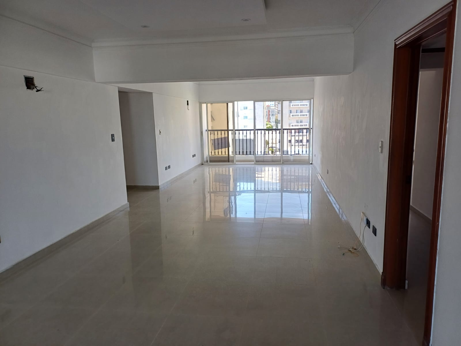 apartamentos - RENTO APARTAMENTO SIN AMUEBLAR EN NACO ASC PLANTA  0