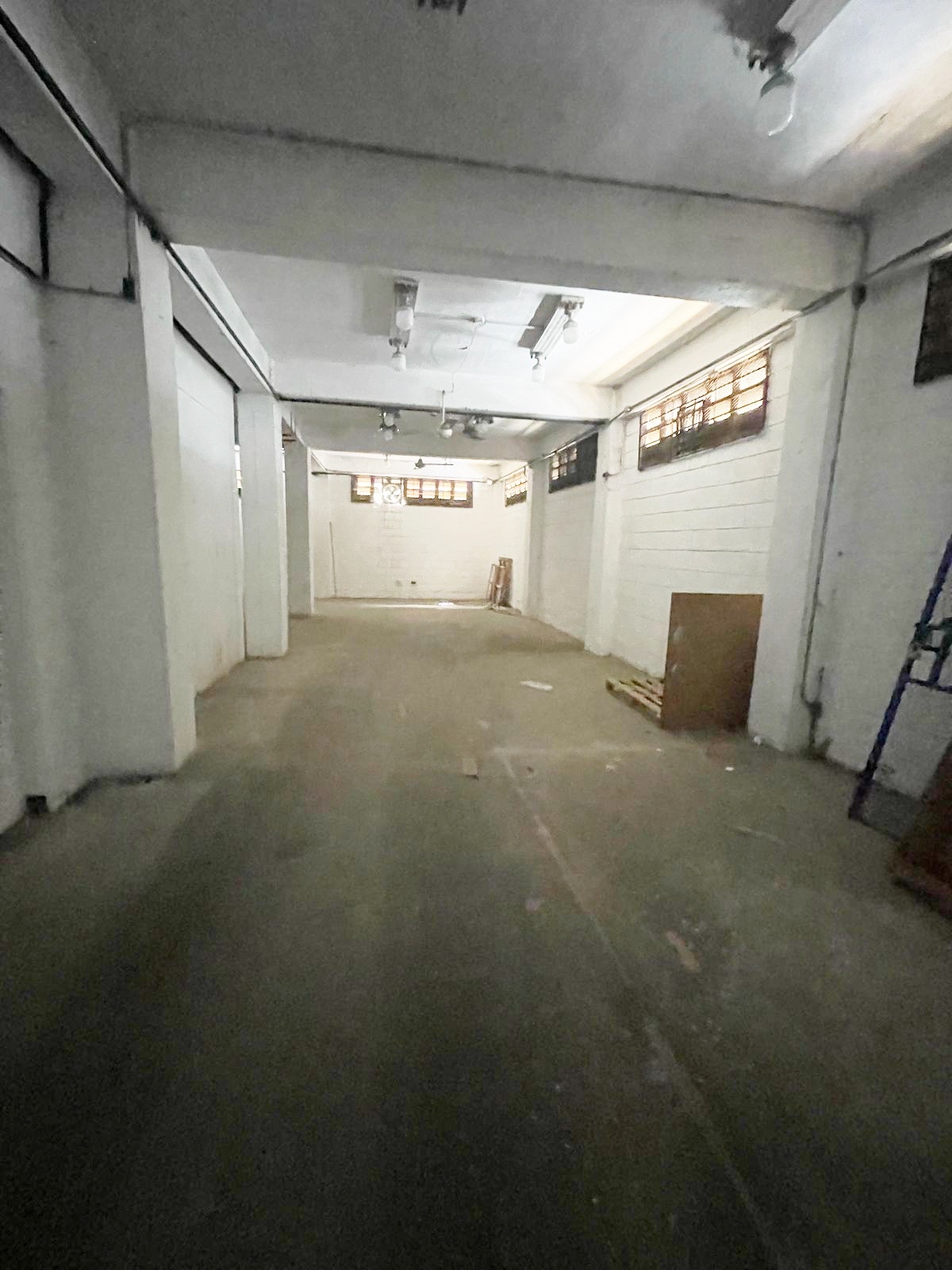 oficinas y locales comerciales - Local céntrico y comercial  2