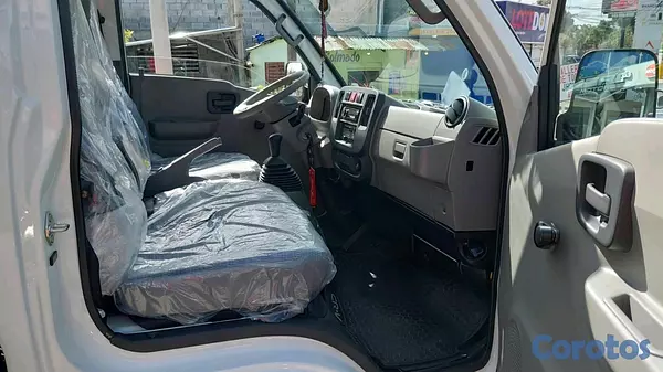 camiones y vehiculos pesados - Isuzu travis 2026 6