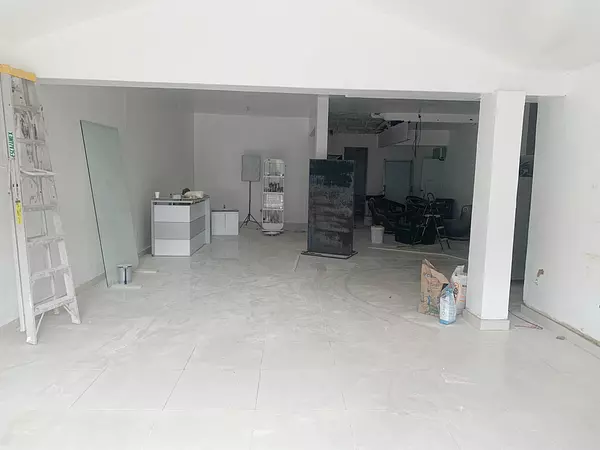 oficinas y locales comerciales - Propiedad céntrica en Bella Vista 5