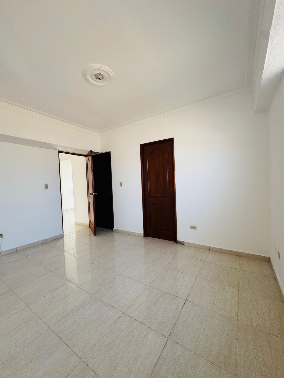 apartamentos - Clásico Pent Hause en el Millón 8