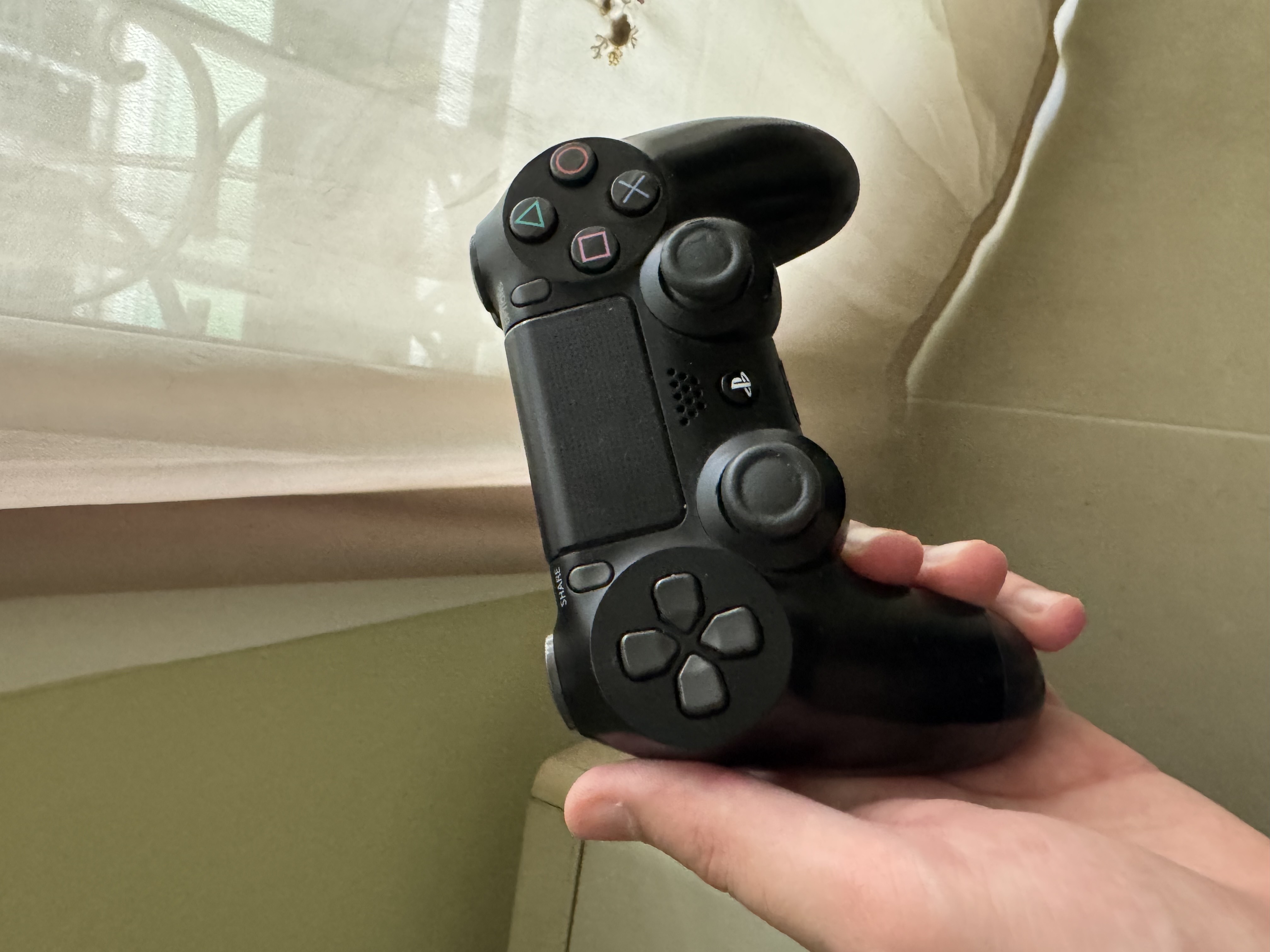 consolas y videojuegos - PS4 FAT 500 GB usada como nuevo  2