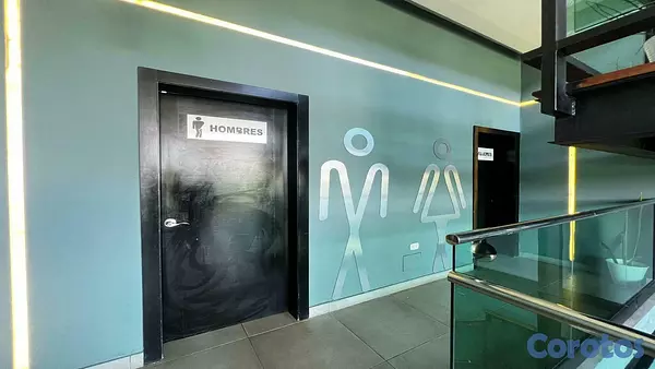oficinas y locales comerciales - Ensanche Ozama – Locales Comerciales en Renta 7